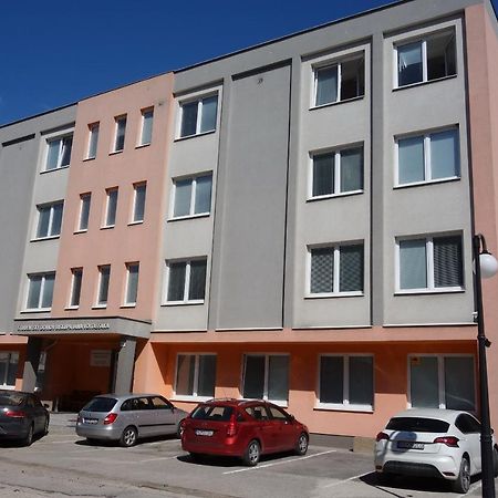 Apartmany Alzuz Ruzomberok Exterior foto